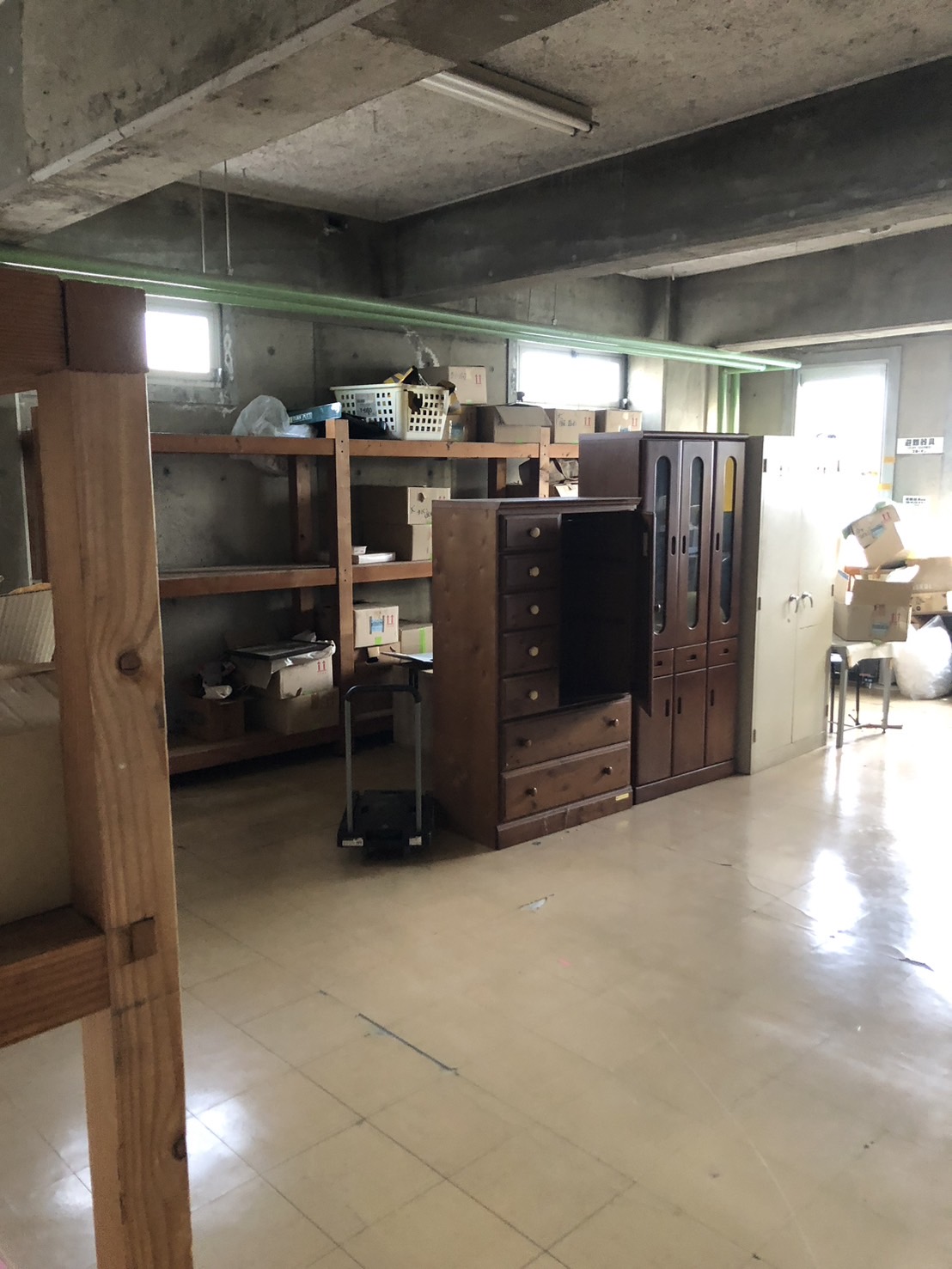 商業ビル、鉄筋コンクリート4階建てでの残置物撤去を行いました。