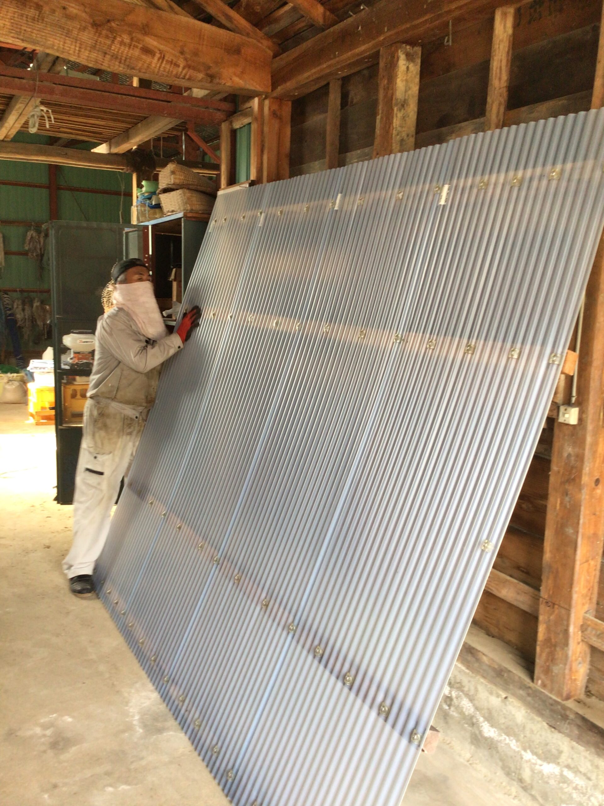 6LDK木造住宅一軒家・納屋2棟の遺品整理作業を行いました。