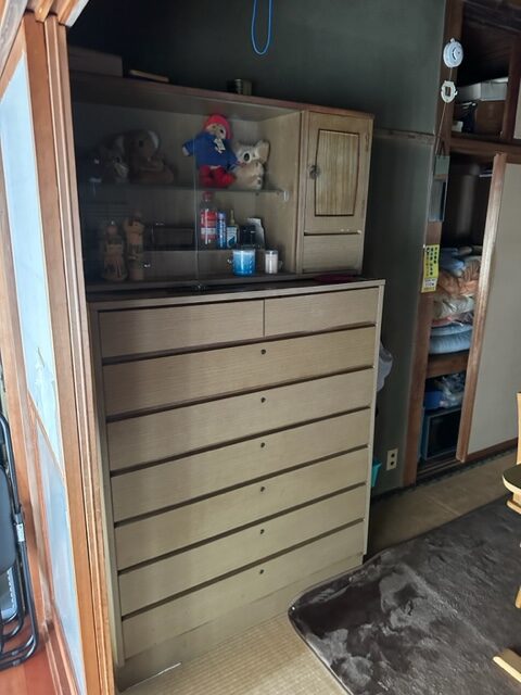 木造住宅一軒家、屋根裏あり・車庫付きの残置処分整理作業を行いました。