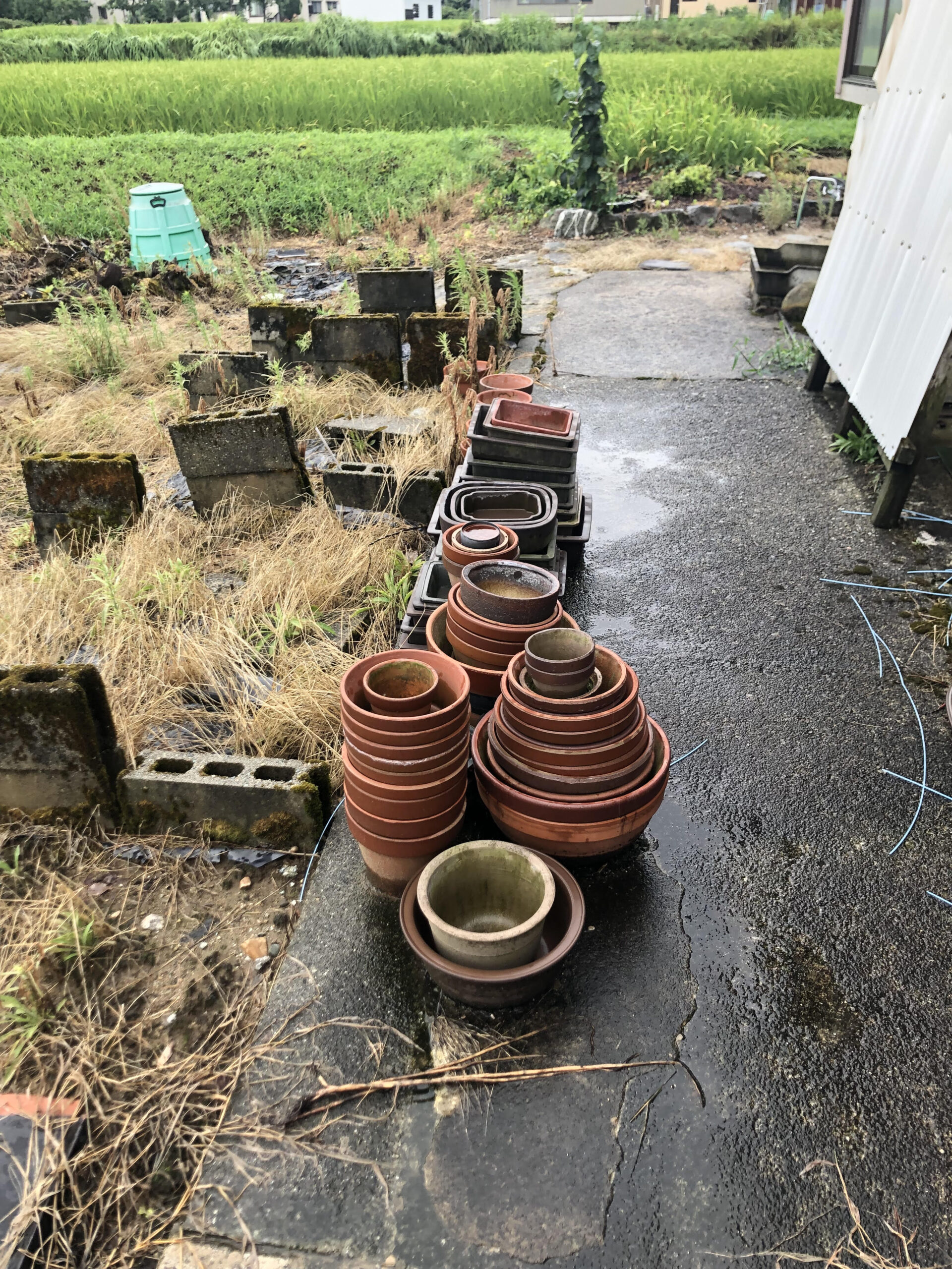 6LDK木造住宅一軒家・納屋2棟の遺品整理作業を行いました。