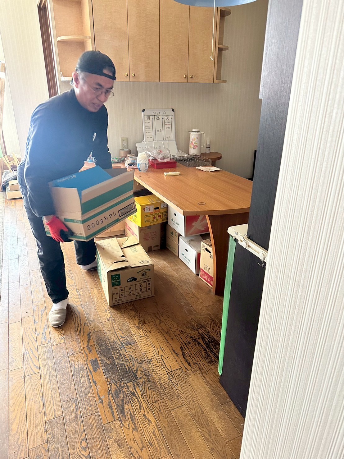 富山市内のマンションでの残置物処分を行いました。