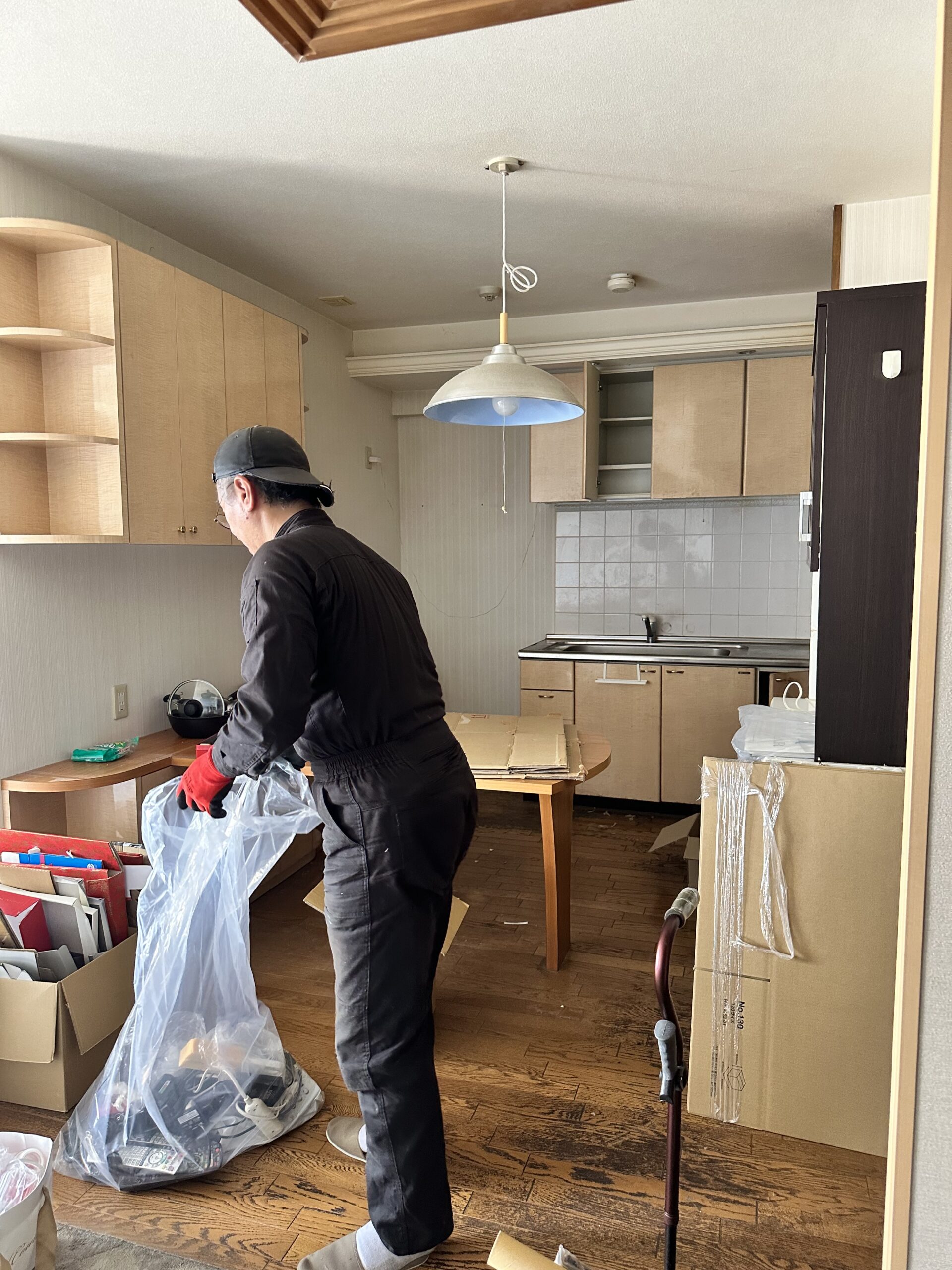 富山市内のマンションでの残置物処分を行いました。