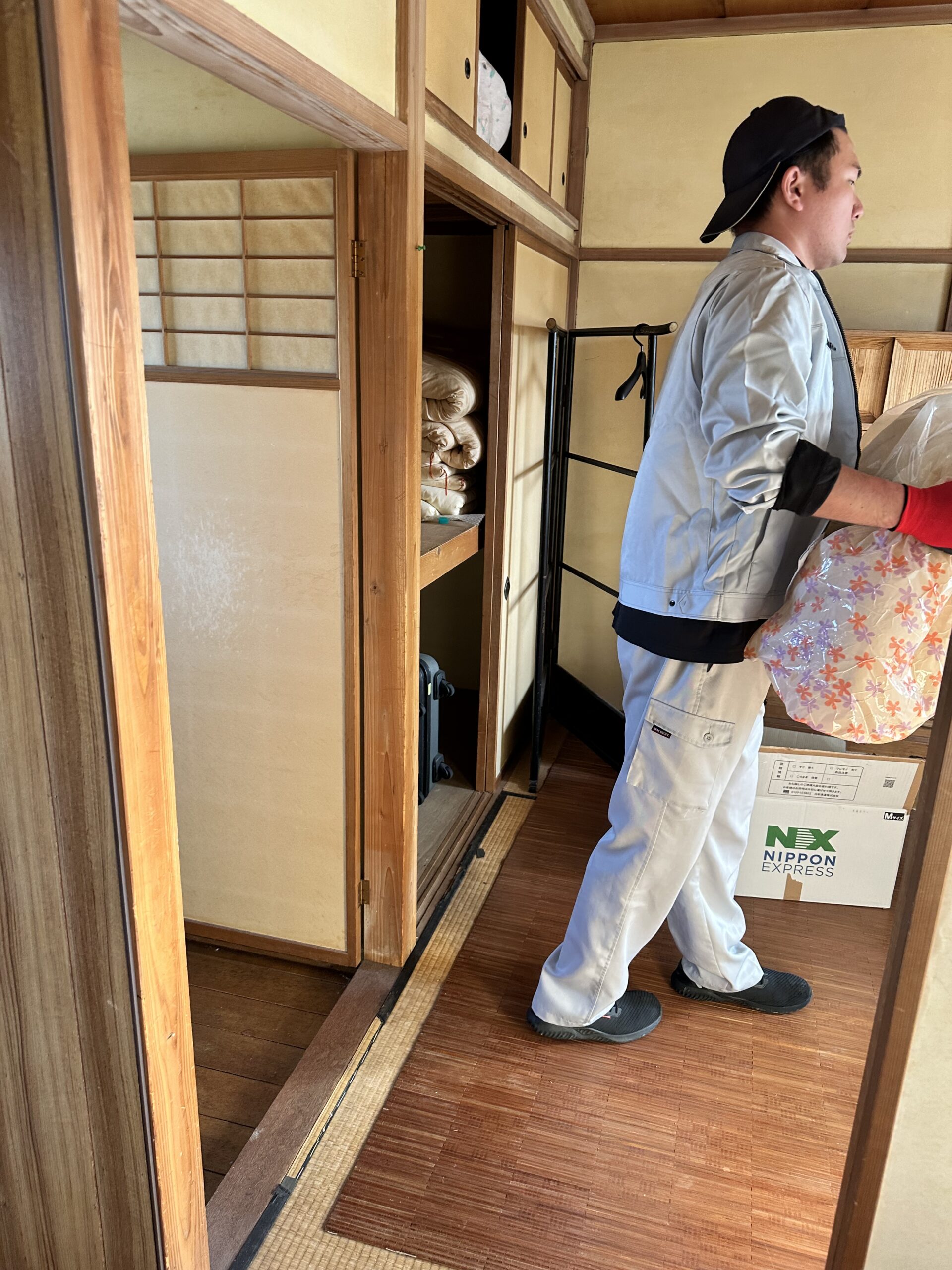 木造住宅での残置物撤去を行いました。