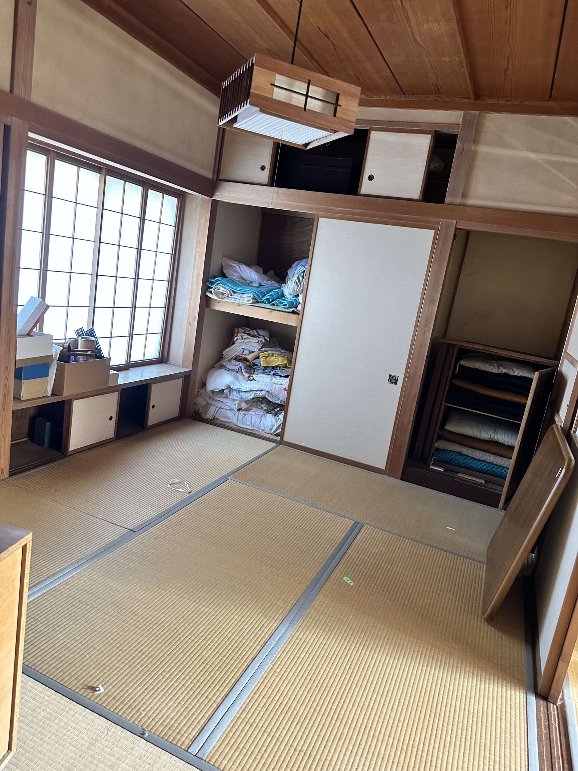 木造住宅での残置物撤去を行いました。