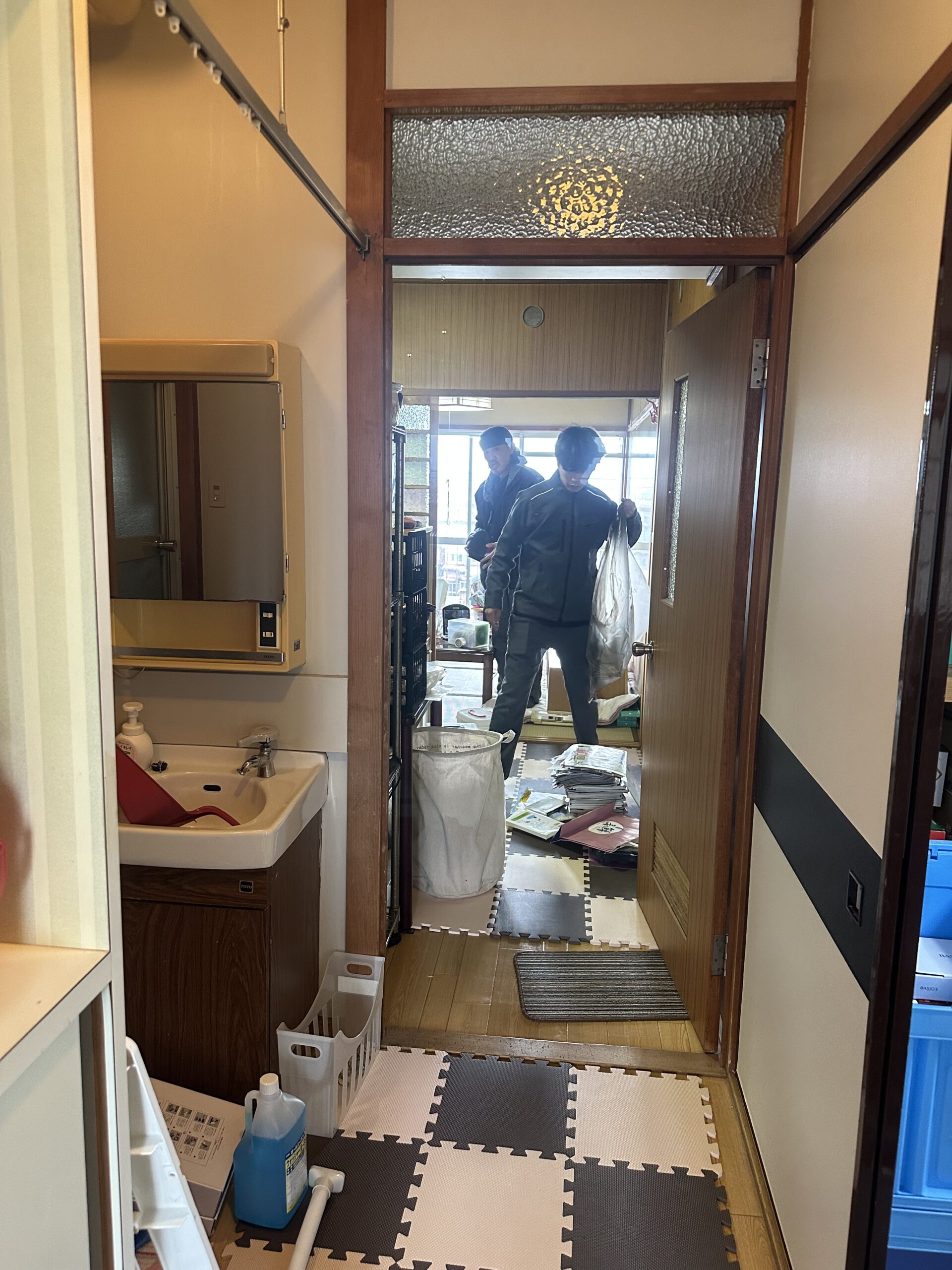 市営住宅での残置物作業を行いました。