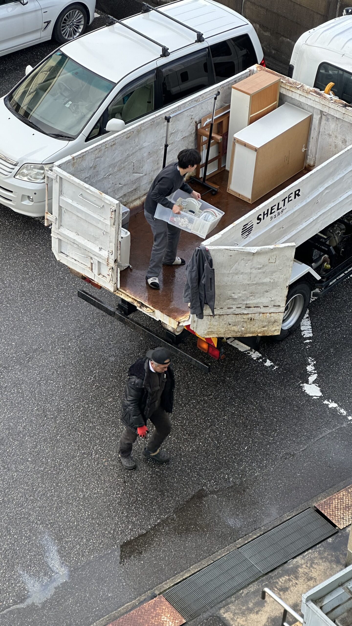 市営住宅での残置物作業を行いました。